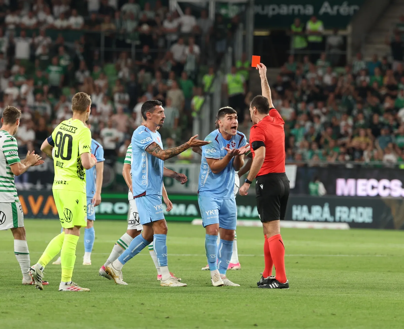 Trabzonspor'un başı dertte: Sahada disiplin ve savunma alarmı