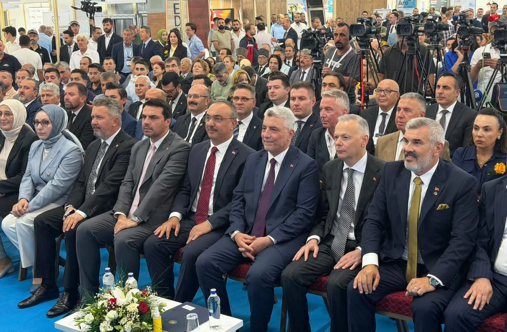 Bakan Bolat'tan dev ihracat hedefi: 410 milyar dolar barajı aşılıyor