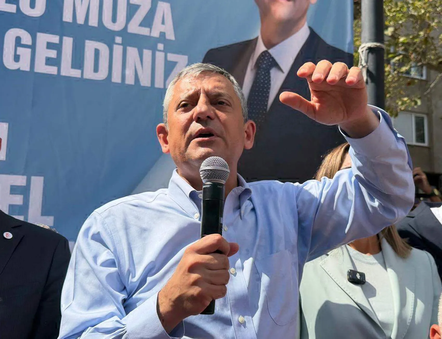 Özgür Özel'den Tekirdağ'da 'Yeni Yol' çıkışı: Bir bankın üstünden iktidara yürüyüş