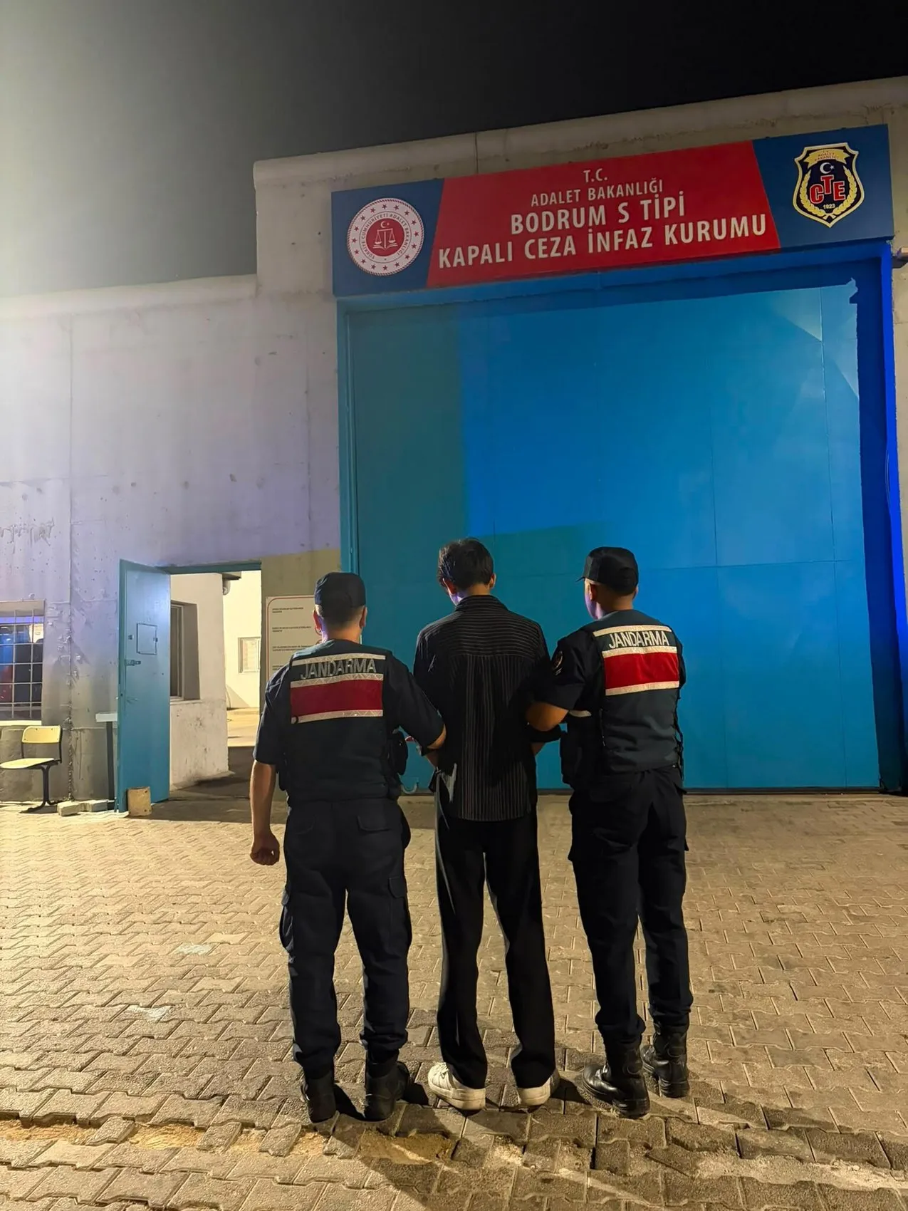 Bodrum'da sessiz operasyon: Eski avukatın da aralarında olduğu üç kişi cezaevine gönderildi