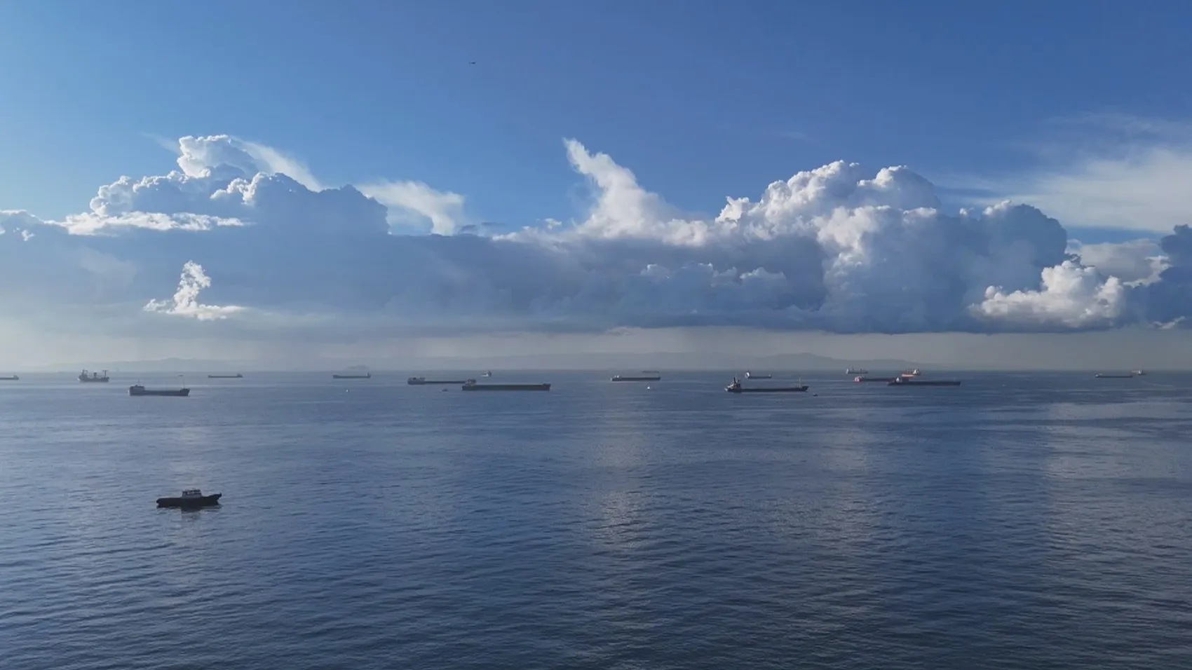 Marmara üzerinde sıra dışı manzara: Gökyüzü dağlara dönüştü
