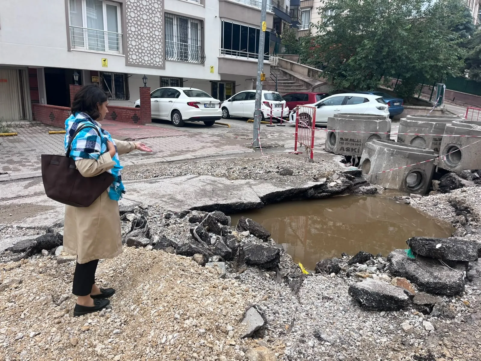 Keçiören'de Kabus Bitmiyor: Altyapı Çalışması Sonrası Rögar Taştı, Evleri Su Bastı