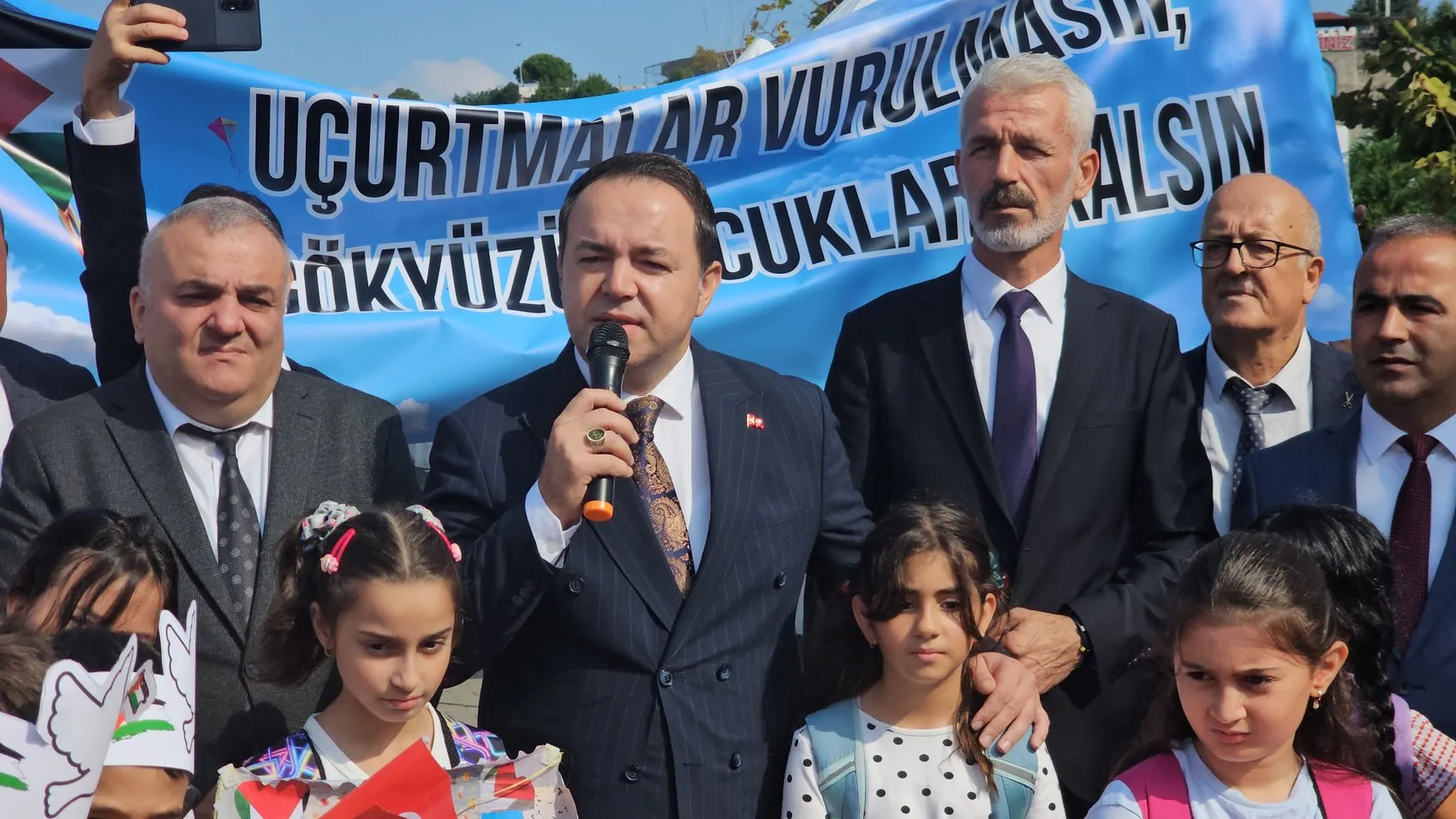 Zonguldak semalarında barış çağrısı: Uçurtmalar Filistinli çocuklar için havalandı