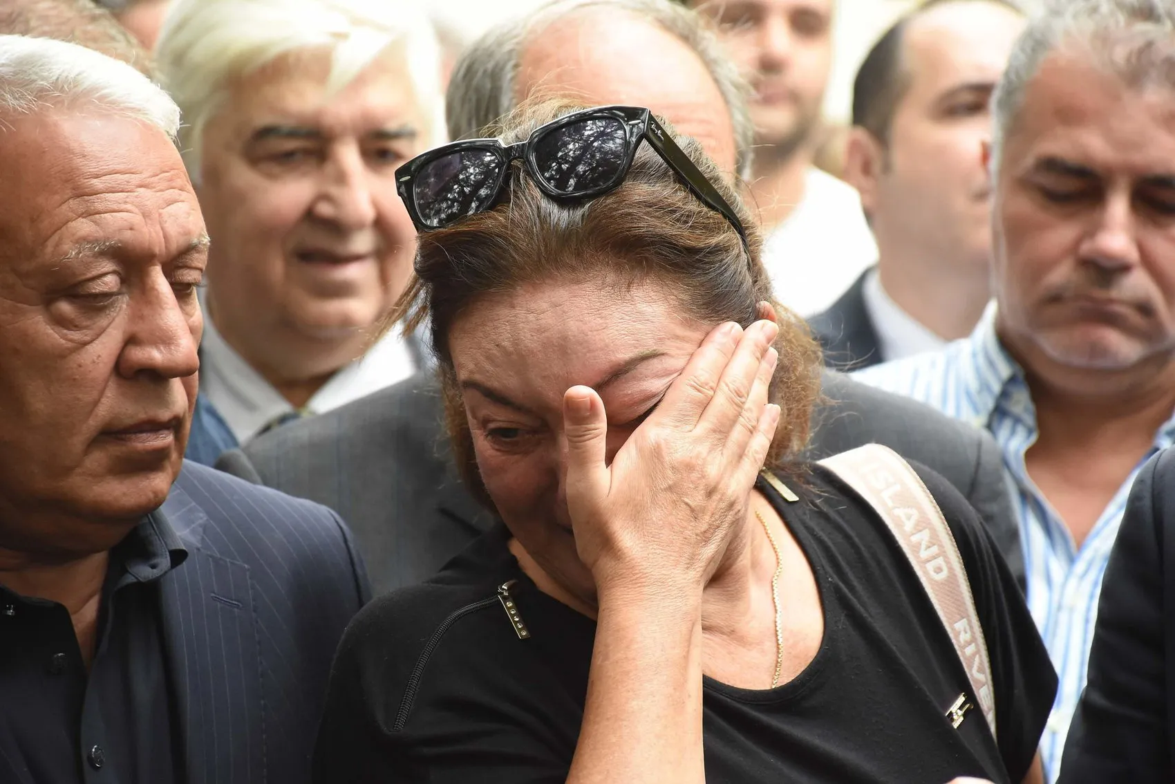 İzmir siyasetinde hüzünlü veda: Burhan Özfatura son yolculuğuna uğurlandı