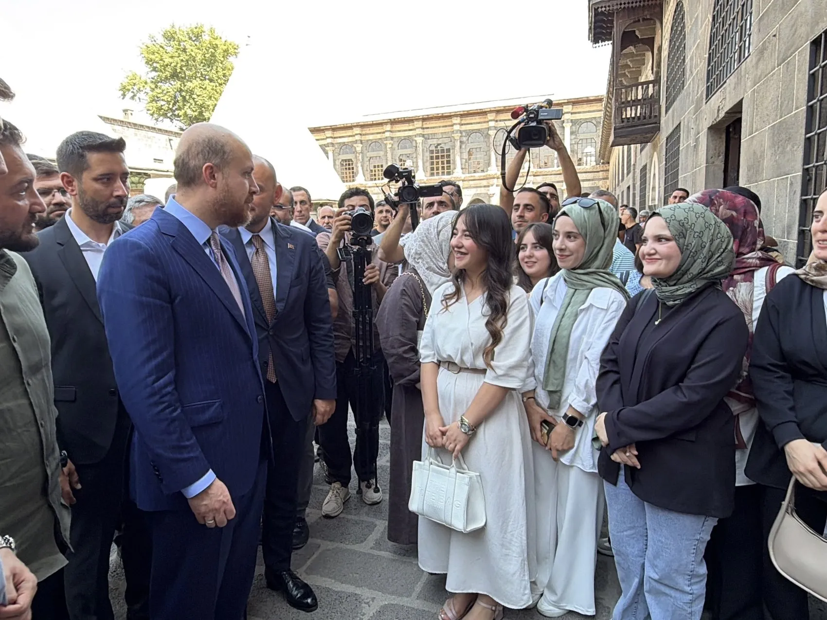 Bilal Erdoğan'dan Diyarbakır'da kritik çağrı: Gelecek için herkes sorumluluk almalı