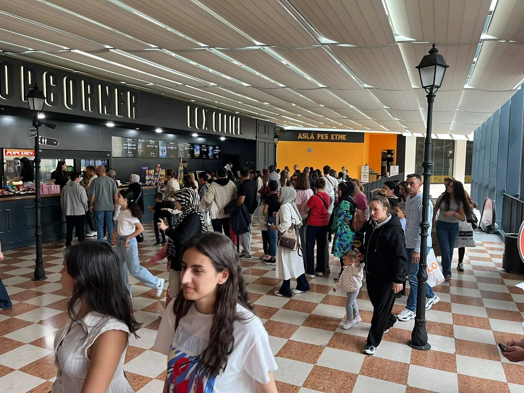 Sinema salonlarında dev buluşma: İki günde 777 bin kişi beyazperdeye koştu