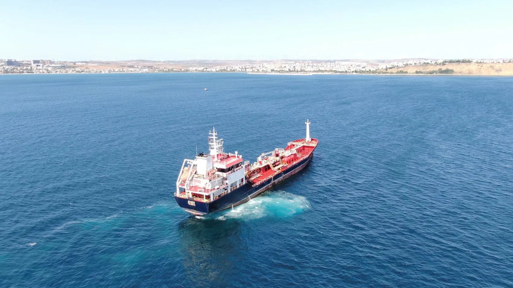 Marmara'da korku dolu anlar: İki dev gemi çarpıştı, 10 denizci kayıp