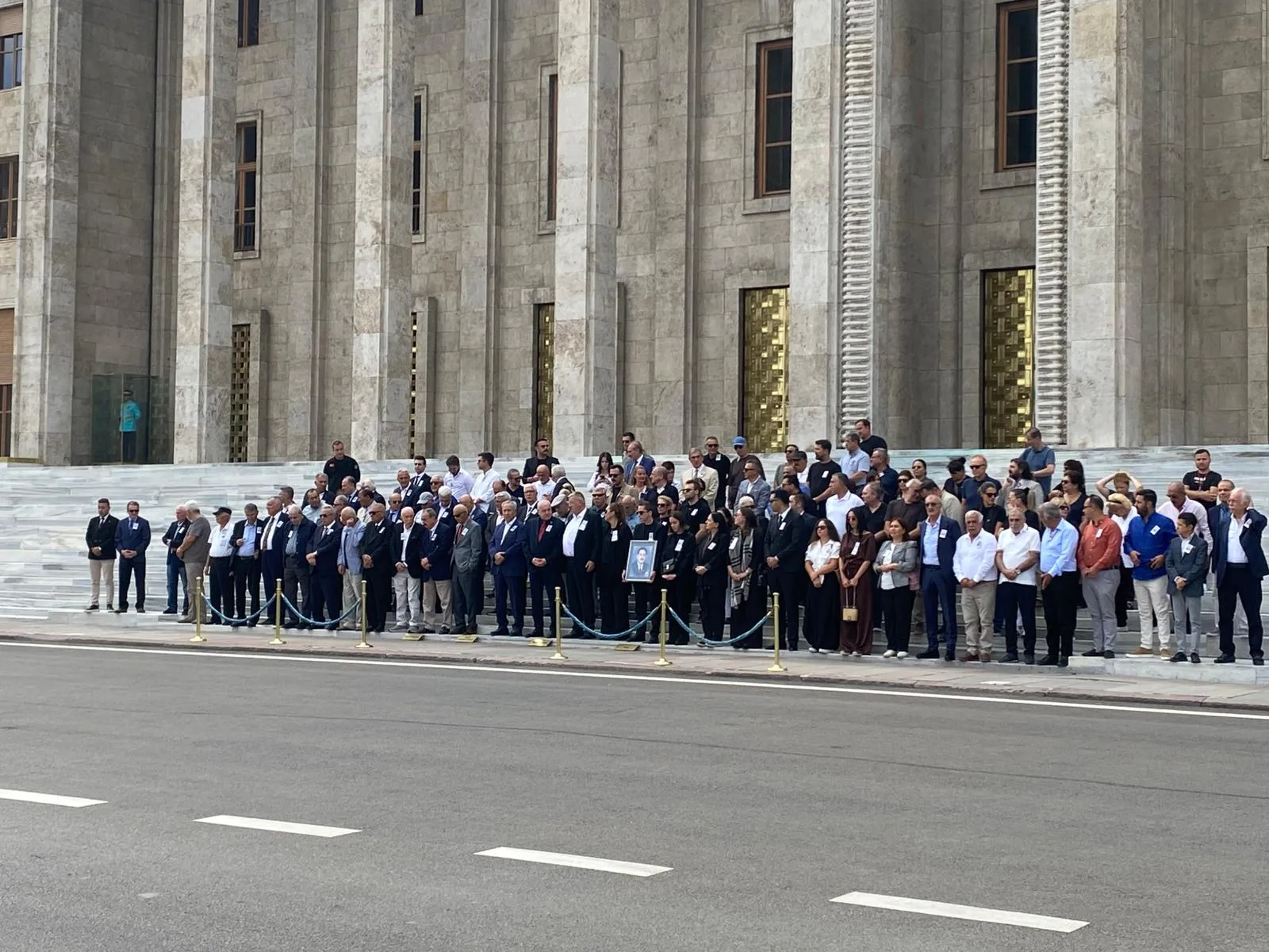 Siyasetin emektar ismi Latif Sakıcı son yolculuğuna uğurlandı