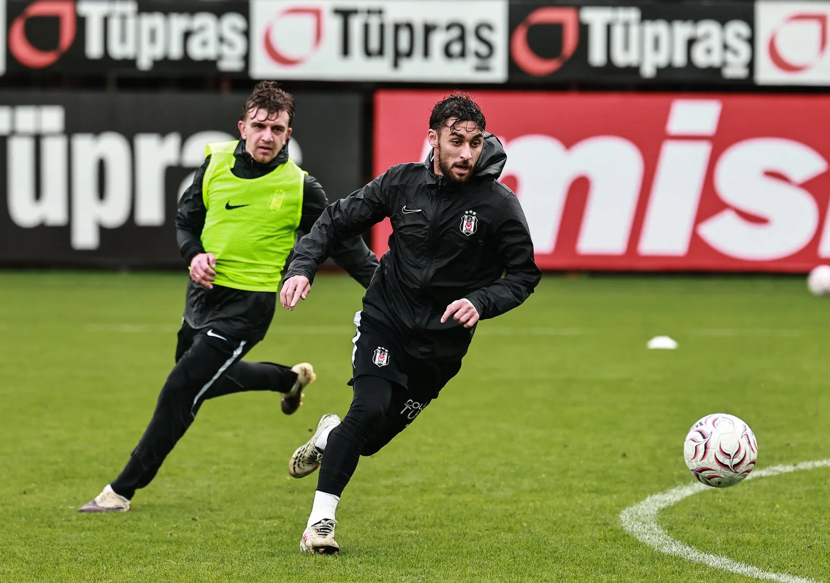Beşiktaş'ta kritik randevu öncesi gözler Vlahovic'in durumuna çevrildi