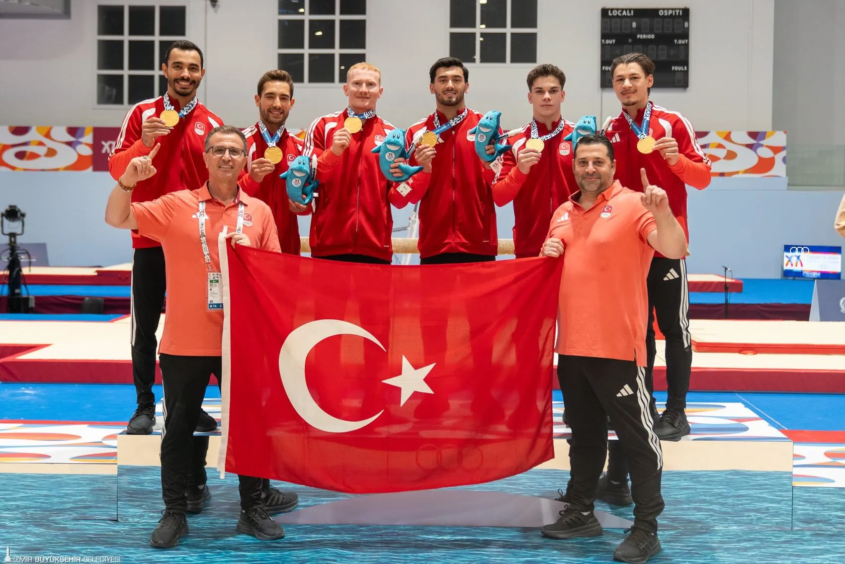 İtalyan topraklarında İzmir rüzgarı: Cimnastikçilerimiz zirveye ambargo koydu