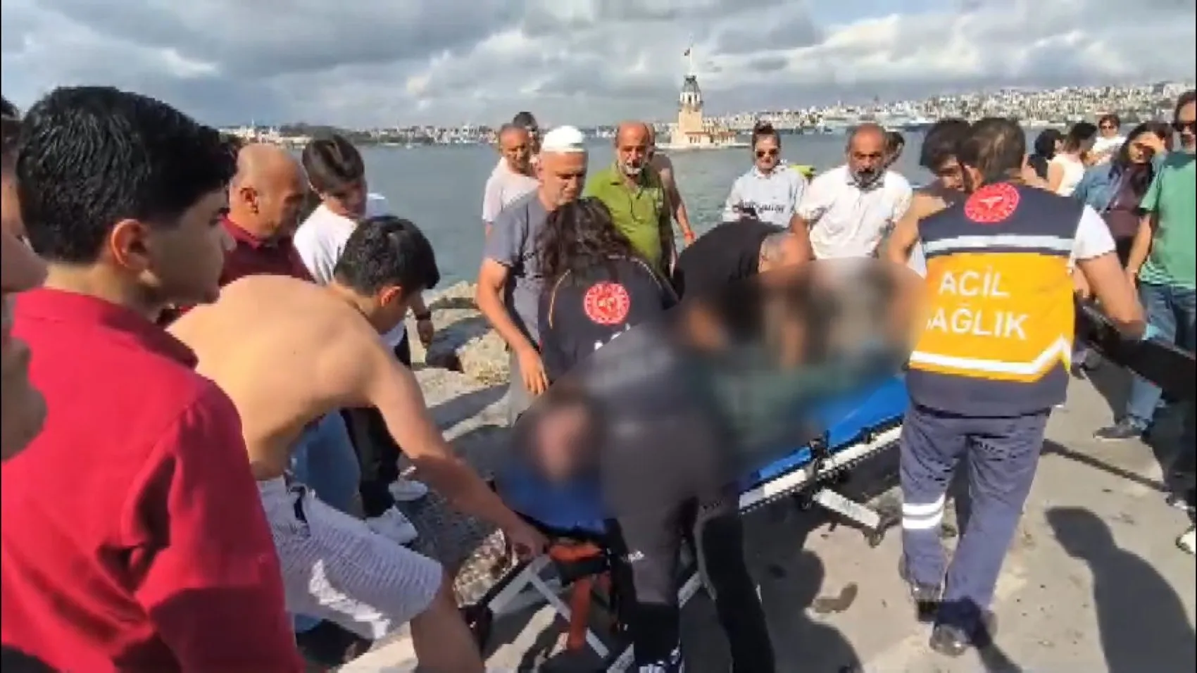 Kız Kulesi açıklarında korku dolu anlar: Zıpkınla avlanırken ölümden döndü