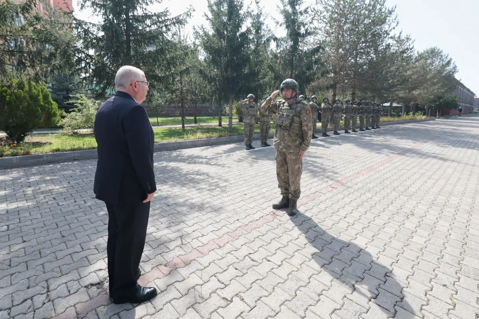 Bakan Güler'in Kars Mesaisi: Sınır Hattında Kritik Temaslar