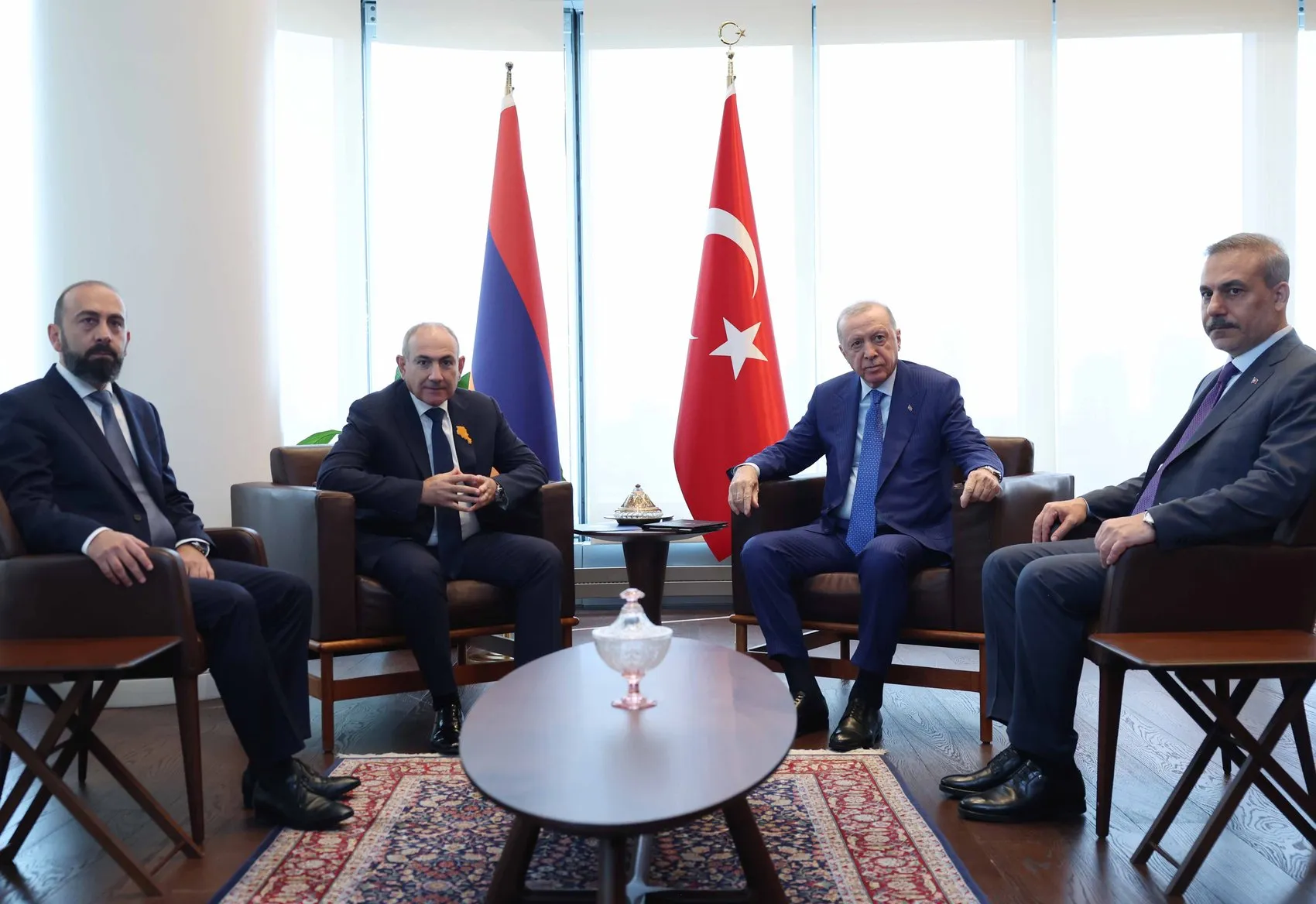 New York'ta Kritik Zirve: Erdoğan ve Paşinyan Türkevi'nde Buluştu