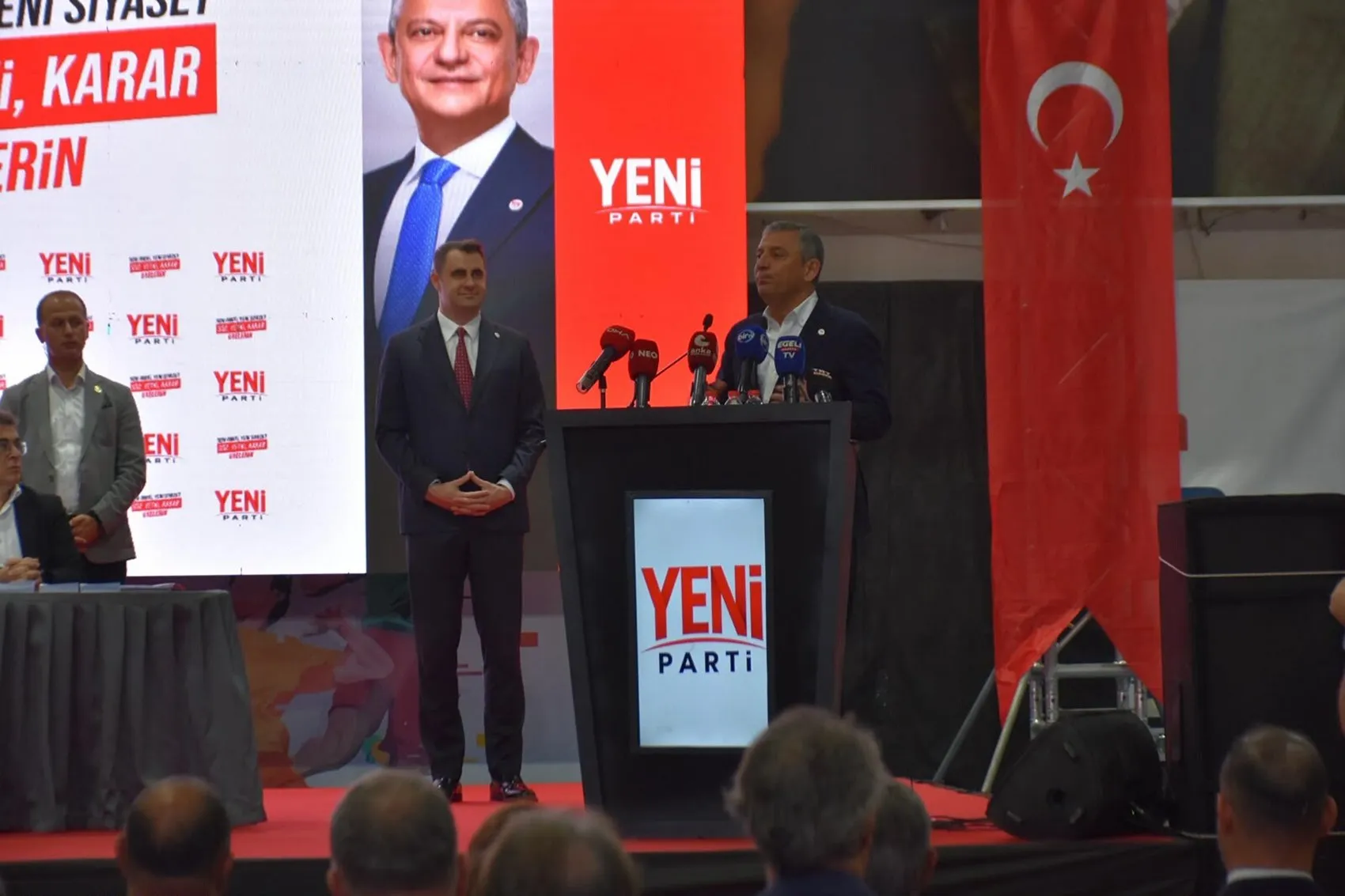 Özgür Özel'den koltuk resti: Başarısız olursam o gün bırakırım