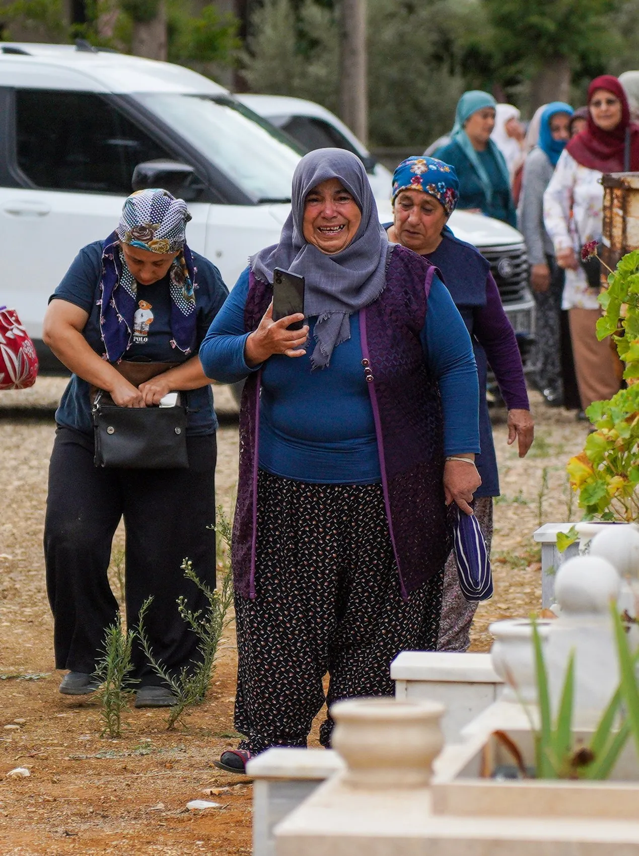 Antalya'da yürek yakan veda: Katledilen aile yan yana defnedildi