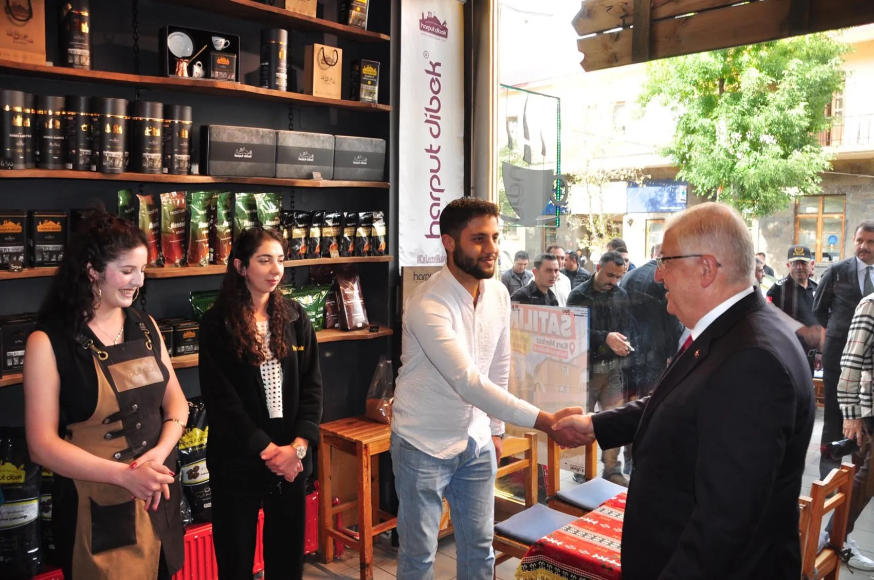 Milli Savunma Bakanı Yaşar Güler'in Kars Mesaisi: Şehit Ailesine Vefa Ziyareti