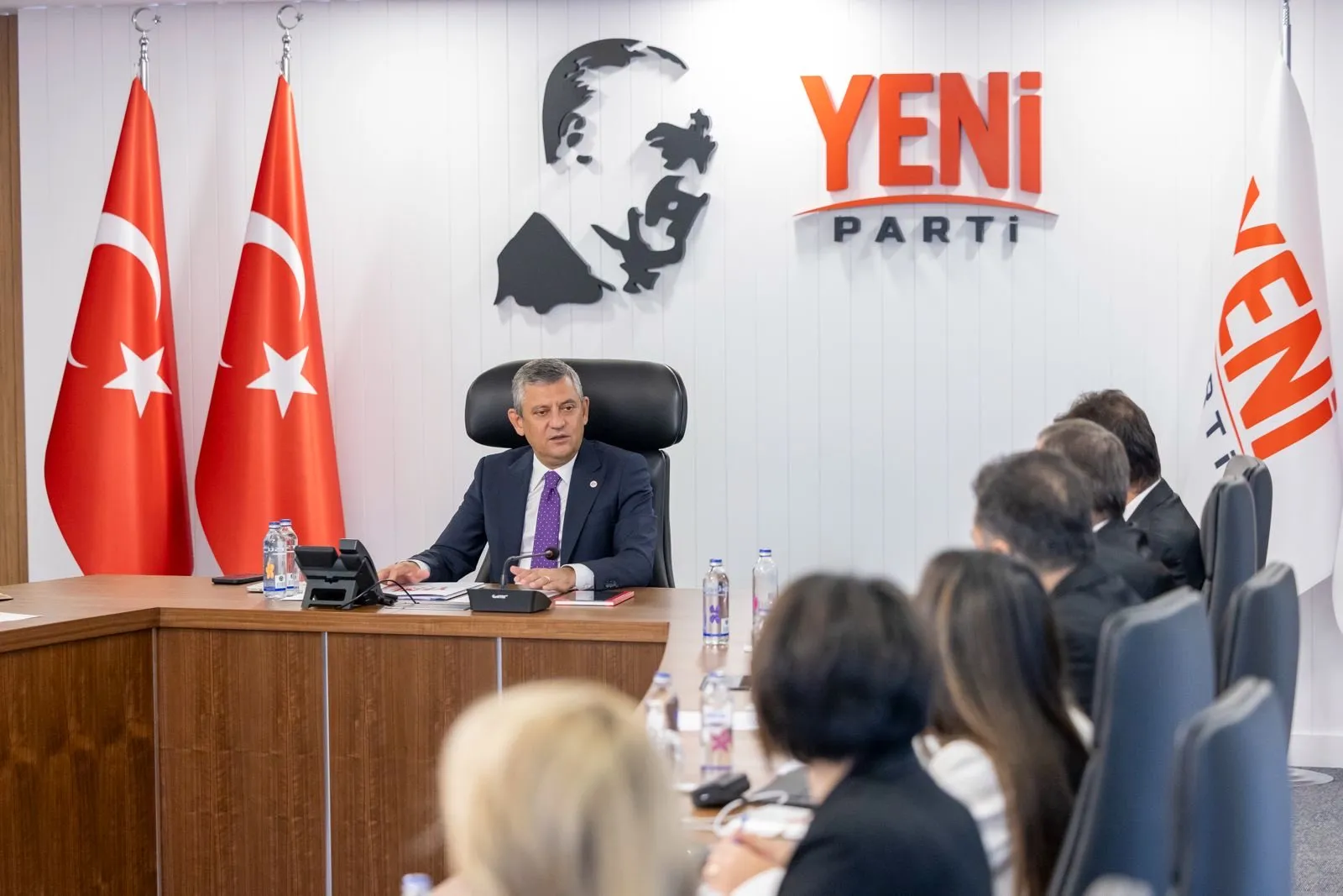 Yeni Parti'den isim tartışmalarına net yanıt: Karıştırılmamız mümkün değil