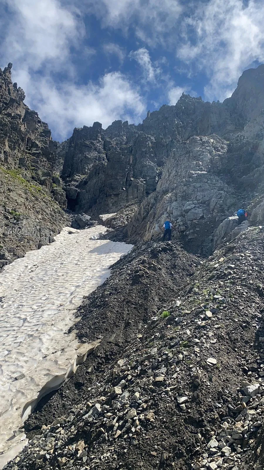 Kaçkar Dağları'nda sis kabusu: 3 bin metrede mahsur kalan turisti kurtarma operasyonu