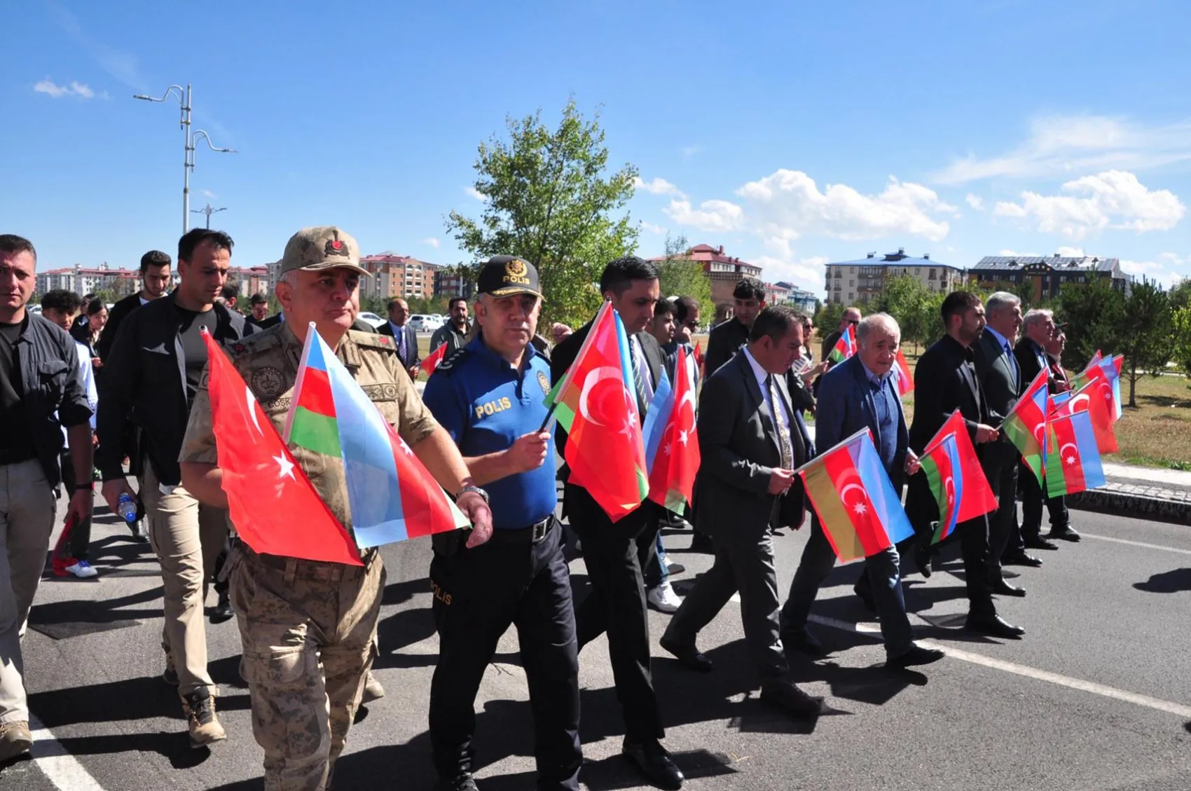 Kars'ta Karabağ'ın özgürlük mücadelesi anıldı: İki devlet tek yürek oldu