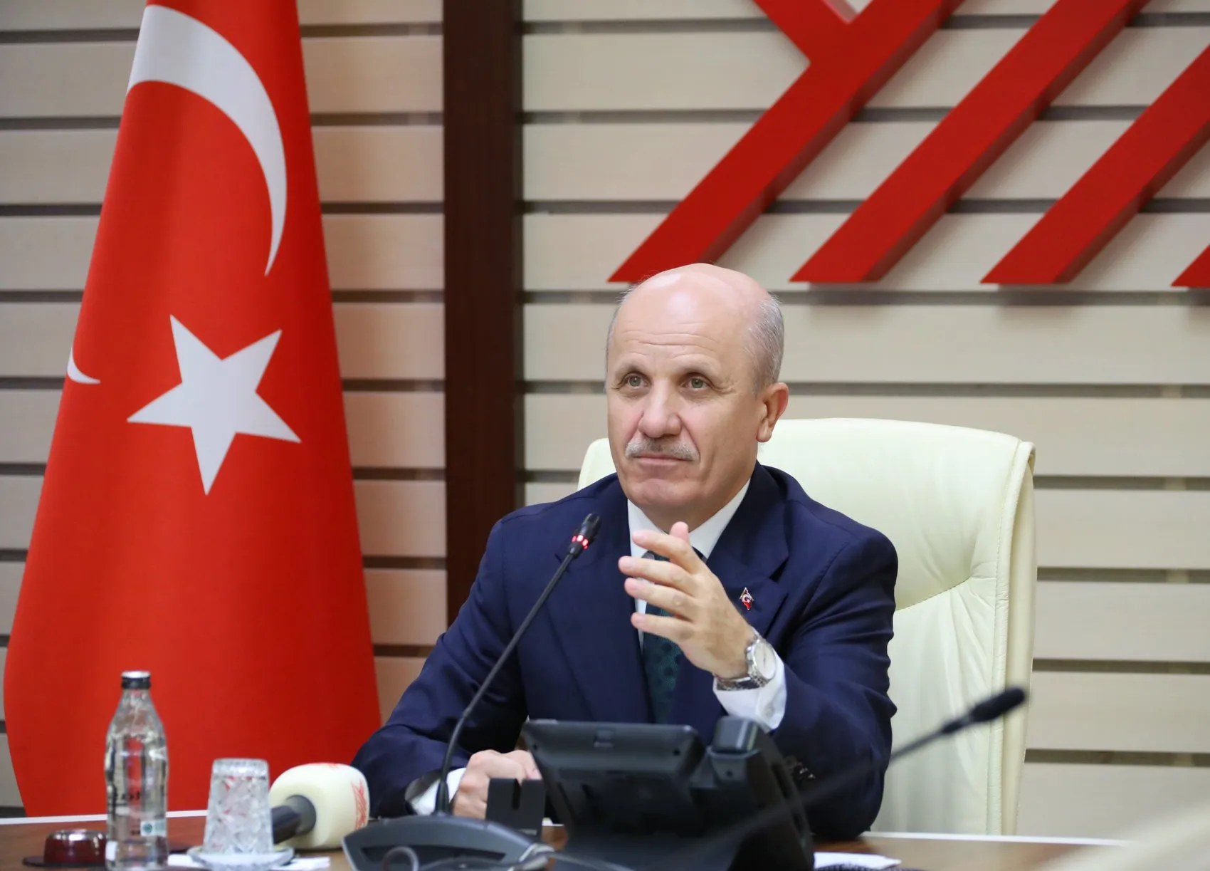 Gazze'de eğitim meşalesi sönmüyor: YÖK Başkanı Özvar'dan tarihi akademik yıl açılışı