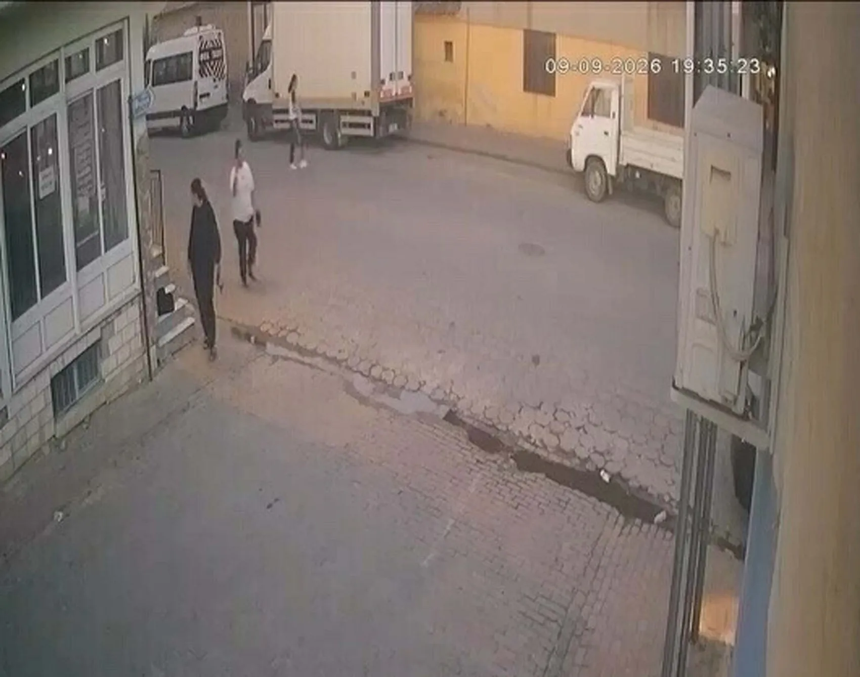 İncirliova'da 130 bin liralık çanta hırsızlığı kamerada: Bir tutuklama