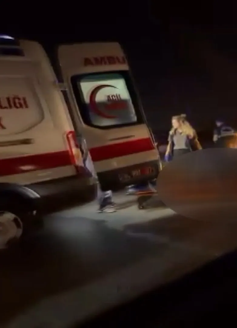 Esenyurt'ta gece yarısı dehşeti: Kontrolden çıkan otomobil iki yayayı hayattan kopardı