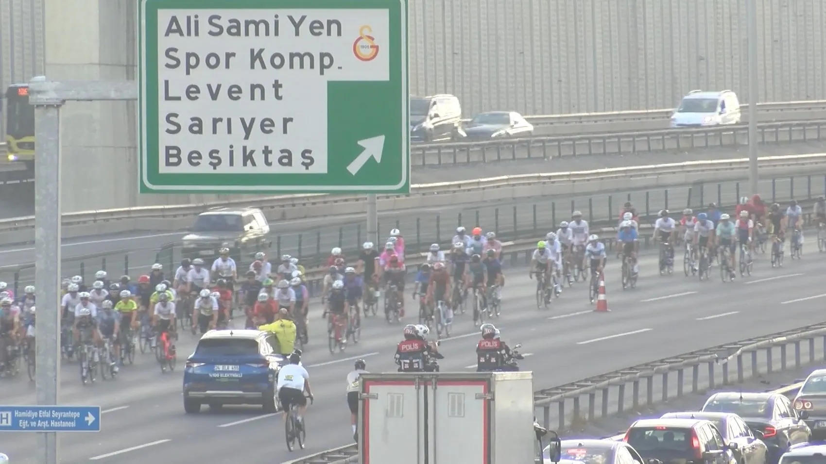 İstanbul trafiğinde dev kısıtlama: İki dev organizasyon yolları kilitledi