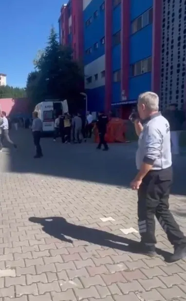 Karabük Üniversitesi'nde korku dolu anlar: 14 metre yükseklikten düşen öğrenci hayatta kaldı