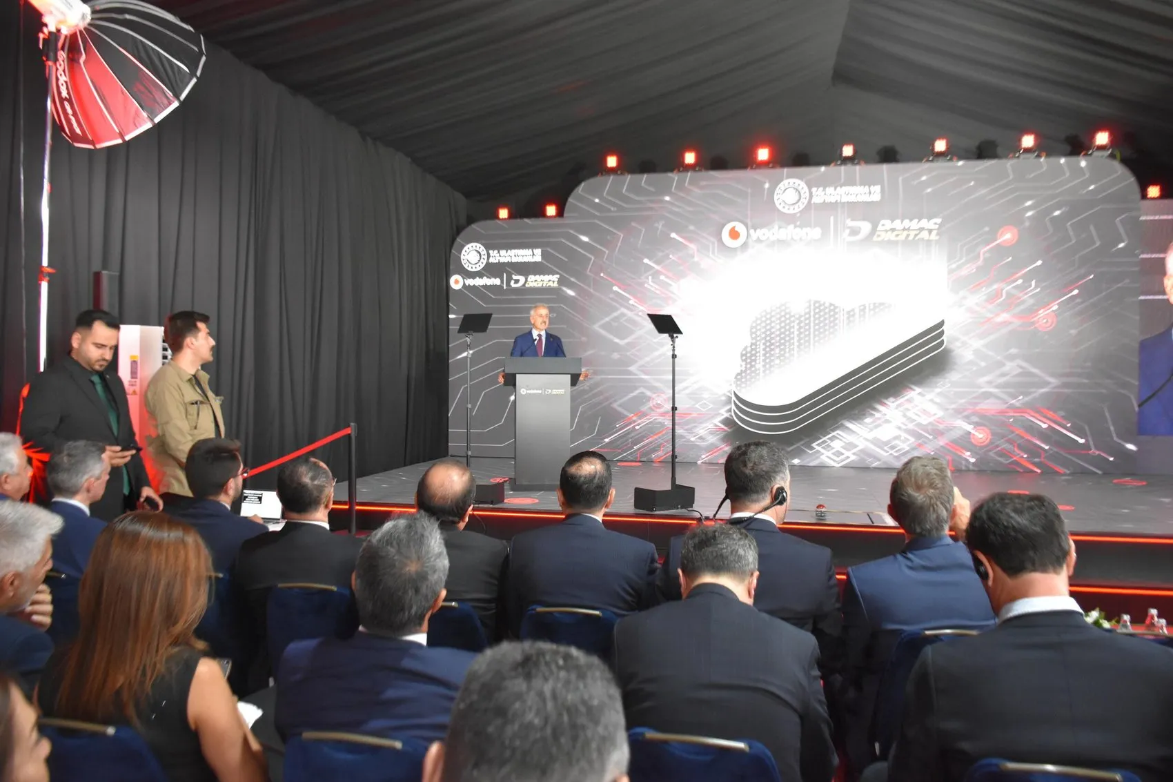 Ege'nin dijital kalesi İzmir'de yükseldi: 300 milyon dolarlık dev yatırım