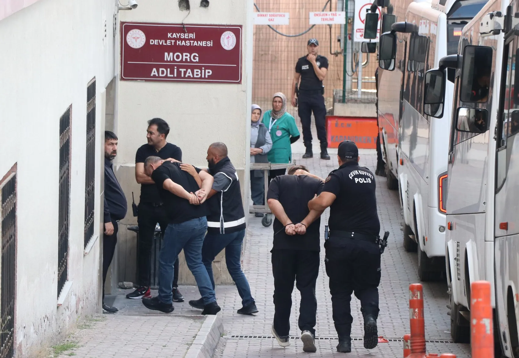 Kayseri merkezli Şirinler çetesine büyük darbe: 32 kişi hakim karşısında