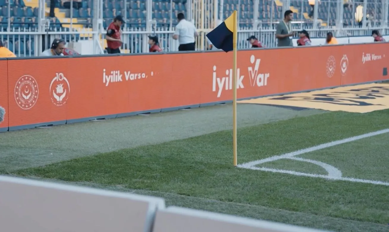 Dev derbide iyilik rüzgarı: Stadyumdan toplumsal dayanışmaya dev adım