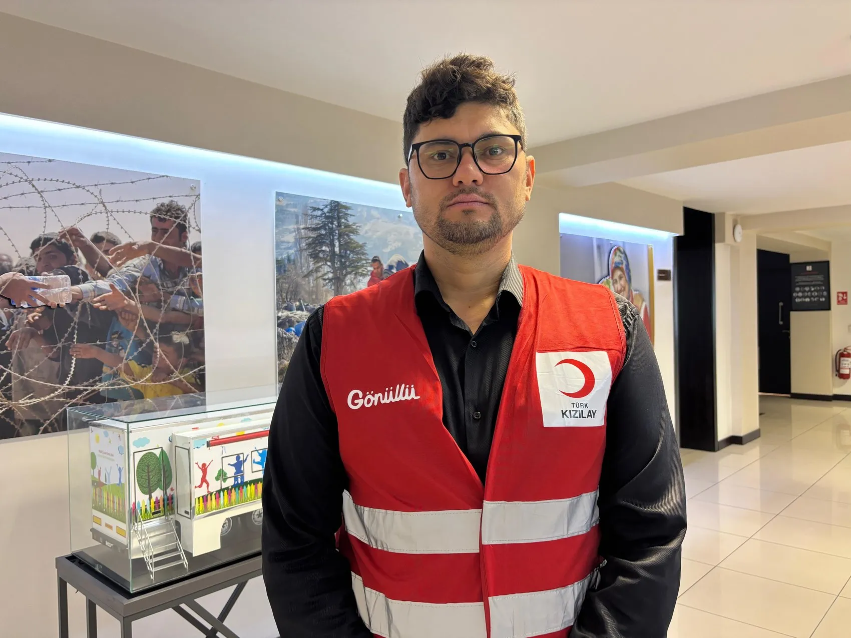 Çamurdan evlerde başlayan bir umut hikayesi: 17 yıl sonra gelen vefa borcu