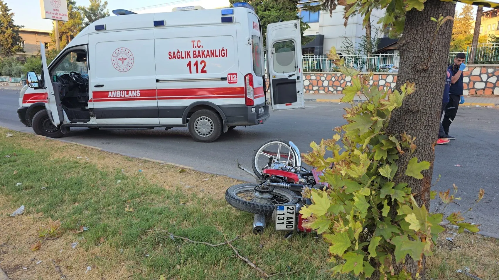 Gaziantep'te yürek yakan kaza: 14 yaşındaki motosiklet sürücüsü ağaca çarparak can verdi