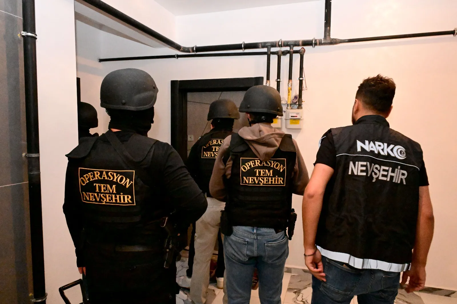Yutma yöntemiyle zehir sevkiyatı: Nevşehir merkezli dev operasyonda 33 şüpheli yakalandı