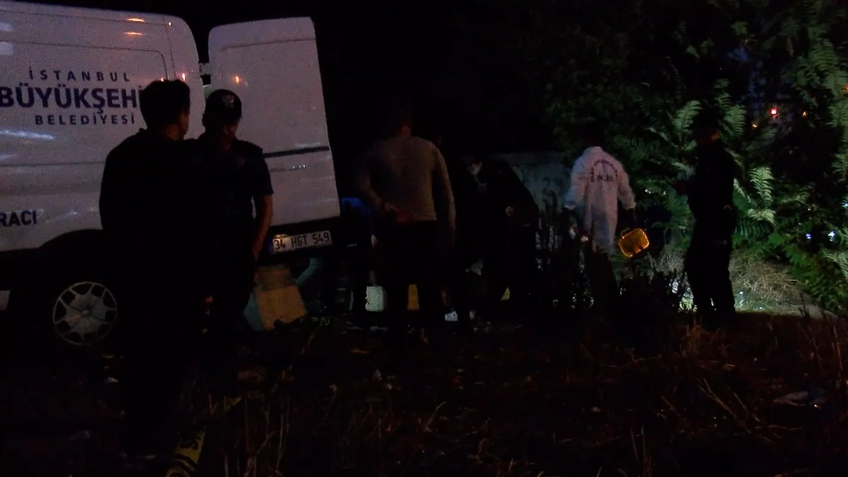 Kartal'da yol kenarındaki otluk alanda cansız beden bulundu