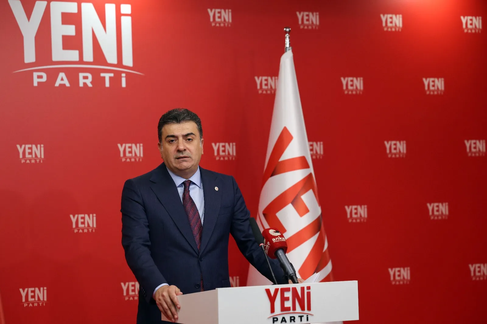 Yeni Parti'de sandık mesaisi: Demokrasi şöleni için düğmeye basıldı
