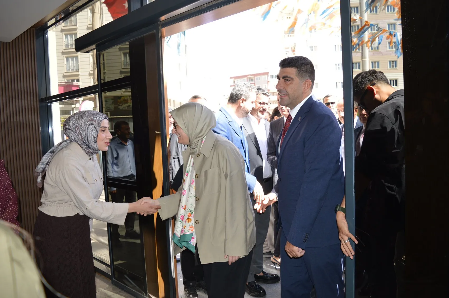 Mardin'de dikkat çeken transfer: Siyasi saflarda yeni dönem mesajı