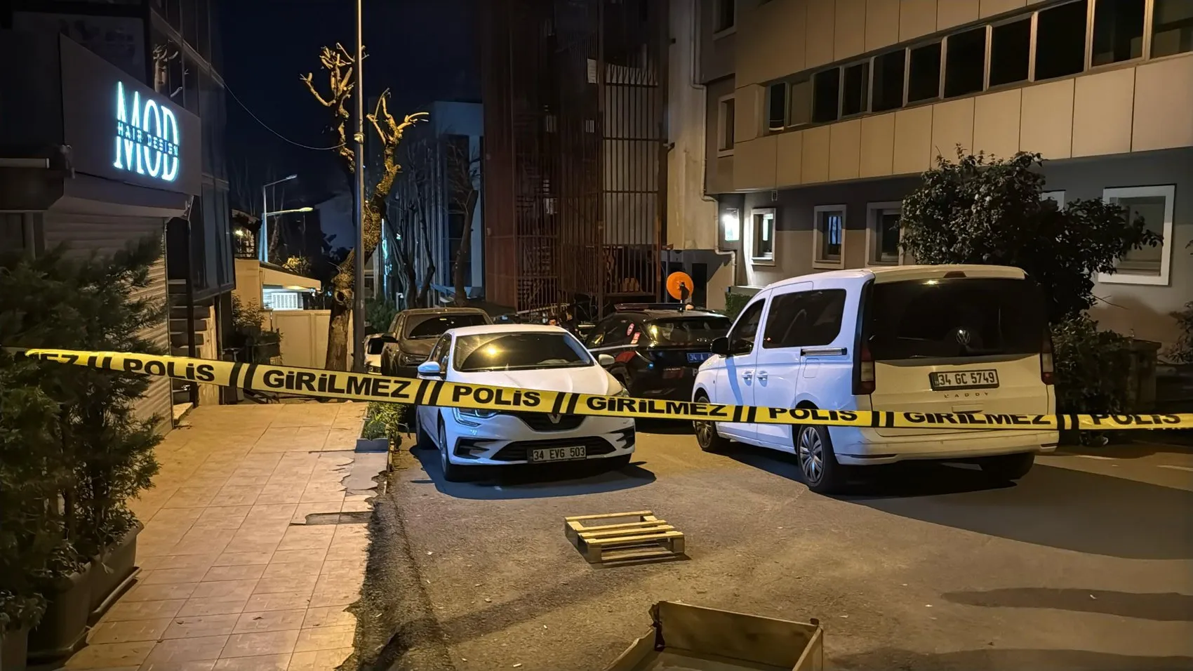 Kırmızı bültenle aranan firari sınırda yakayı ele verdi