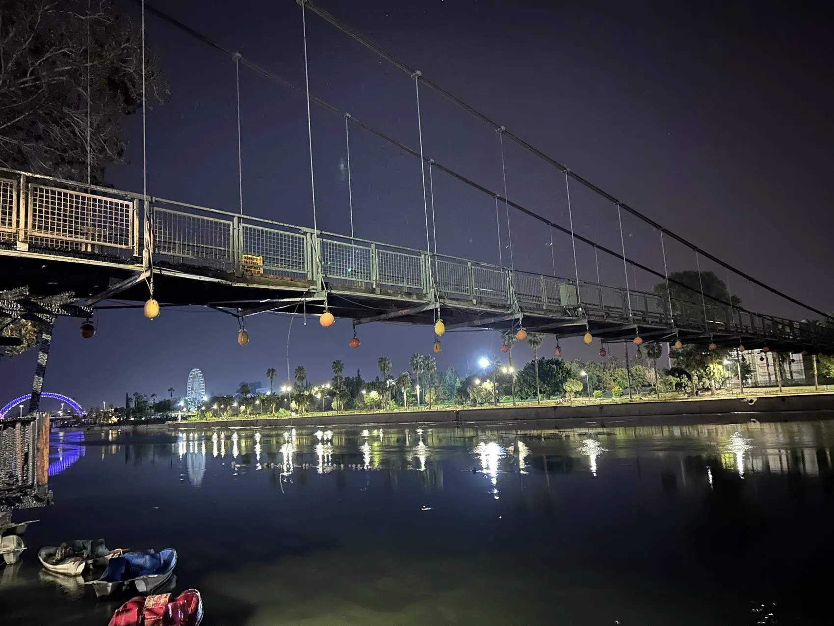 Adana'da korkutan gece: Seyhan Nehri üzerindeki köprü alevlere teslim oldu
