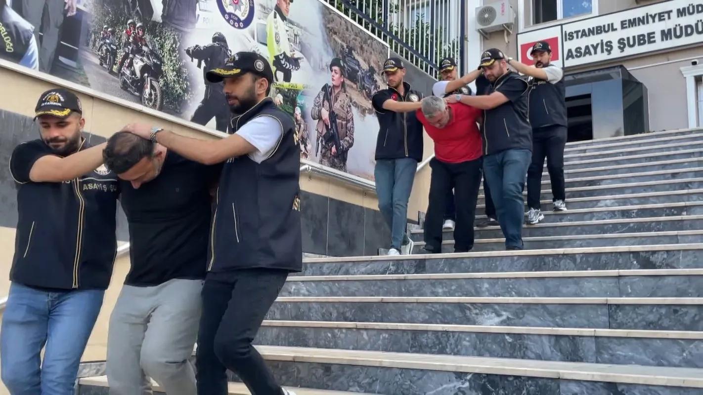 Kredi notu tuzağıyla 800 bin liraya yakın vurgun: Şebeke çökertildi