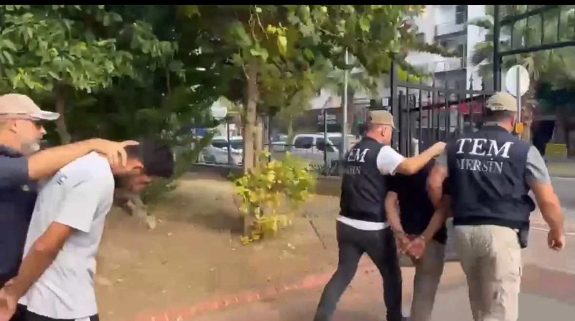 Mersin'de DEAŞ operasyonu: Yabancı uyruklu 3 kişi cezaevine gönderildi