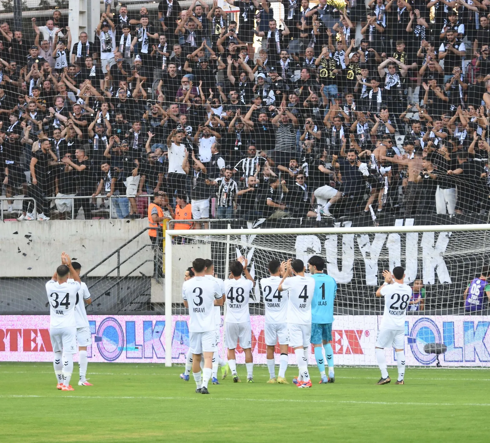 İzmir derbisinde pes etmeyen gençler: Altay imkansızı başarıyor