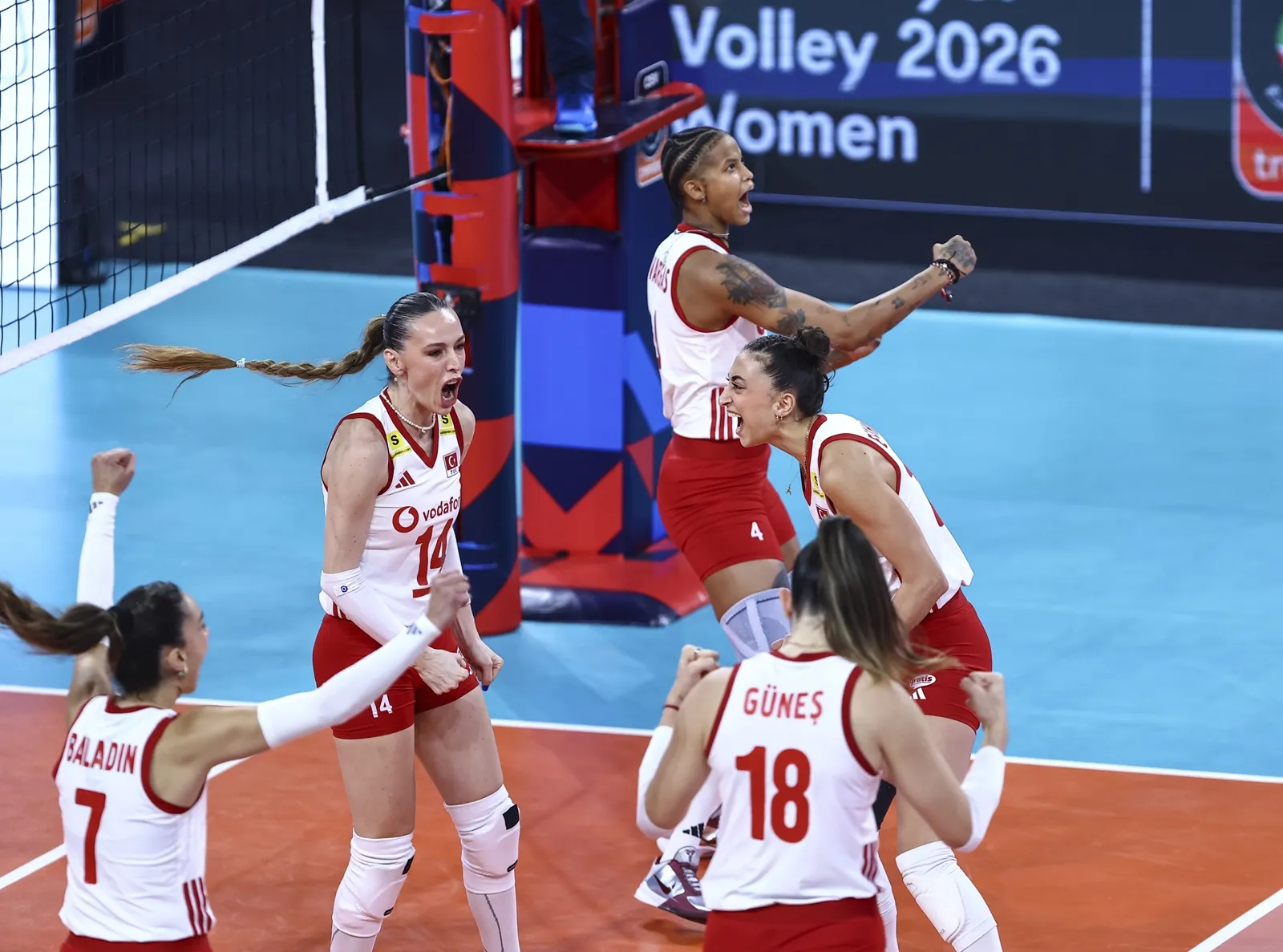 Filenin Sultanları Avrupa'nın Zirvesine Bir Adım Daha Yaklaştı