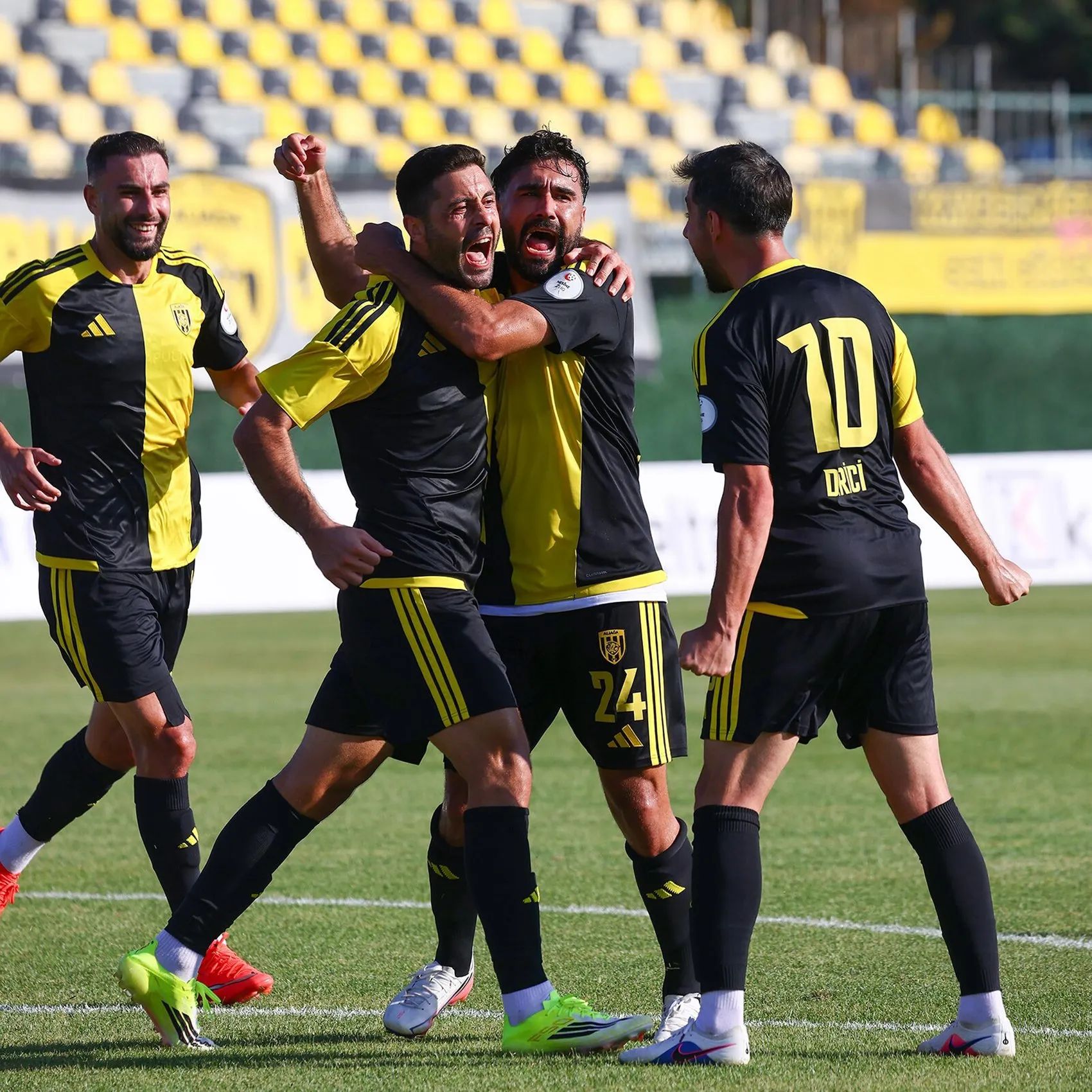 Aliağa FK zirve koltuğuna kuruldu: Hedef şimdi Elazığ deplasmanı