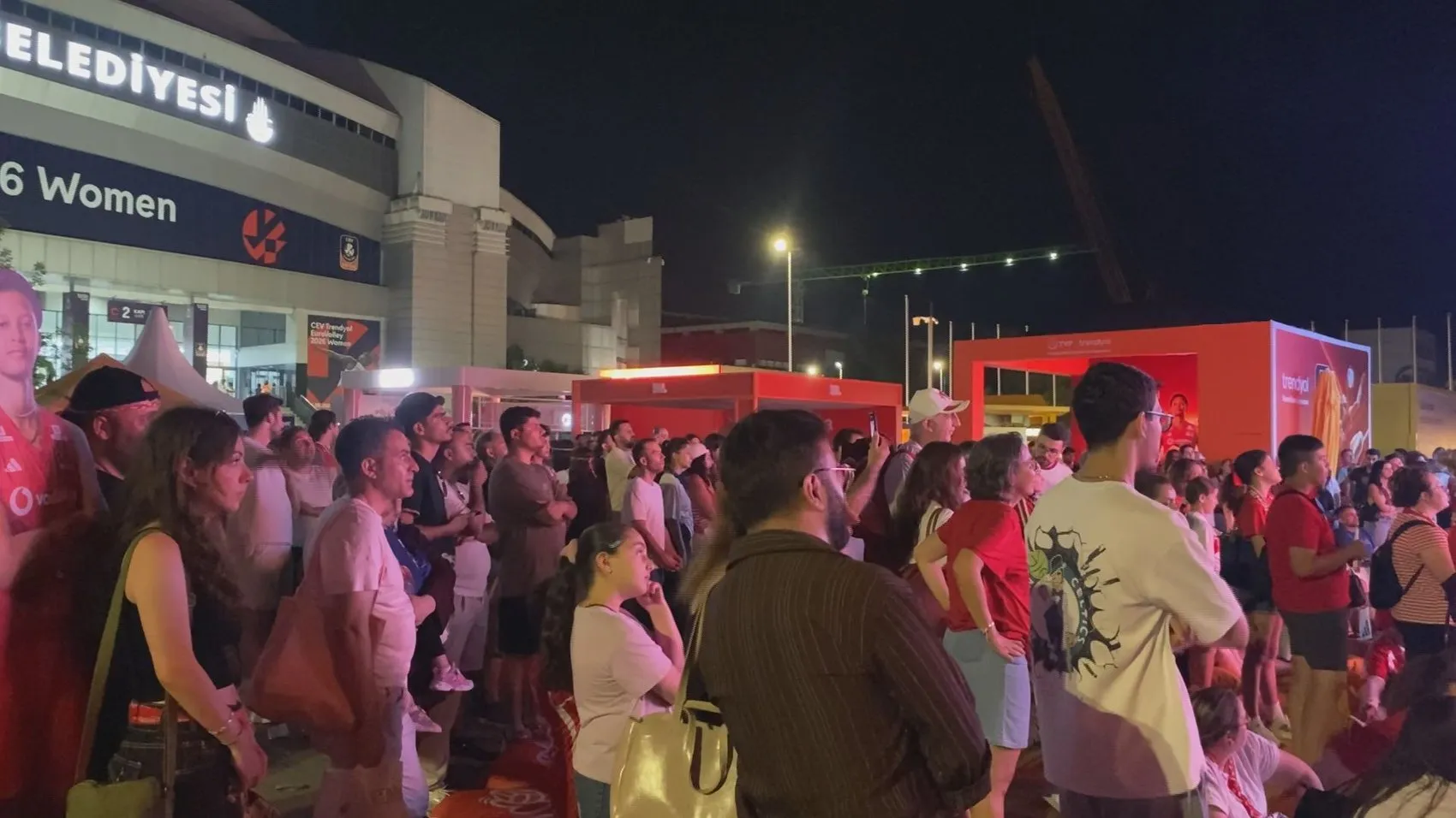 Filenin Sultanları Avrupa'nın Zirvesinde: İstanbul'da Şampiyonluk Coşkusu
