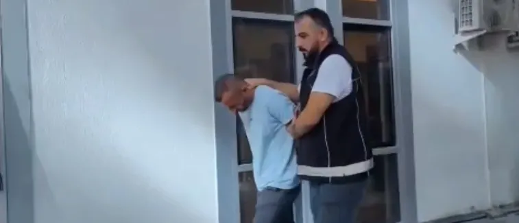 Antakya'da uyuşturucu operasyonu: Bahçede boyları 4 metreyi bulan kenevirler bulundu