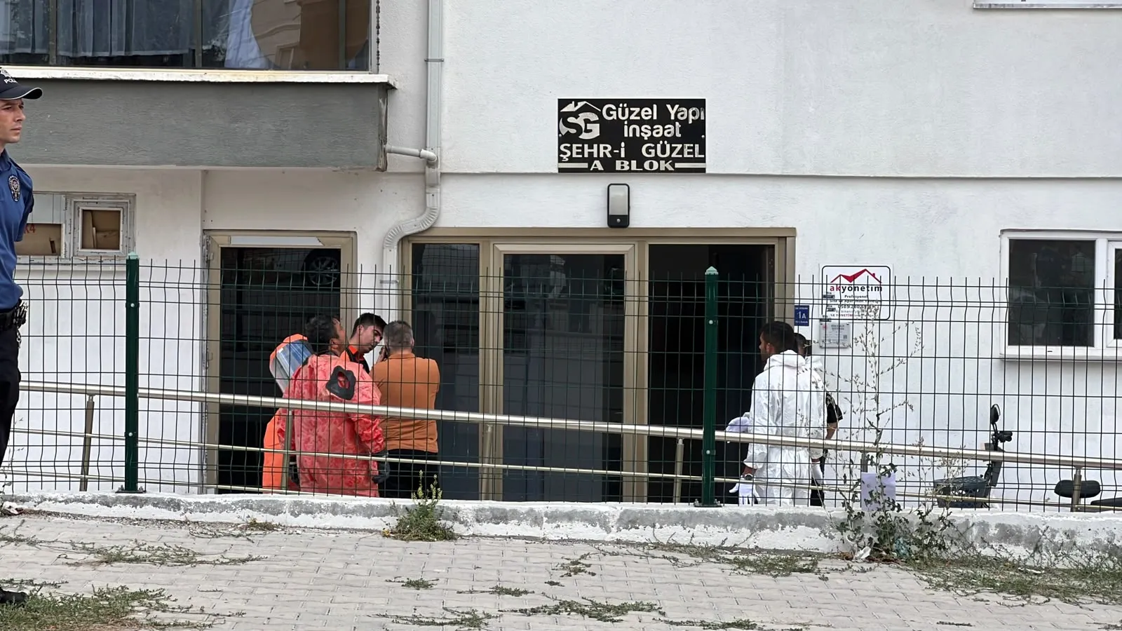 Karaman'da korkunç şüphe: Kapıdaki not ekipleri alarma geçirdi