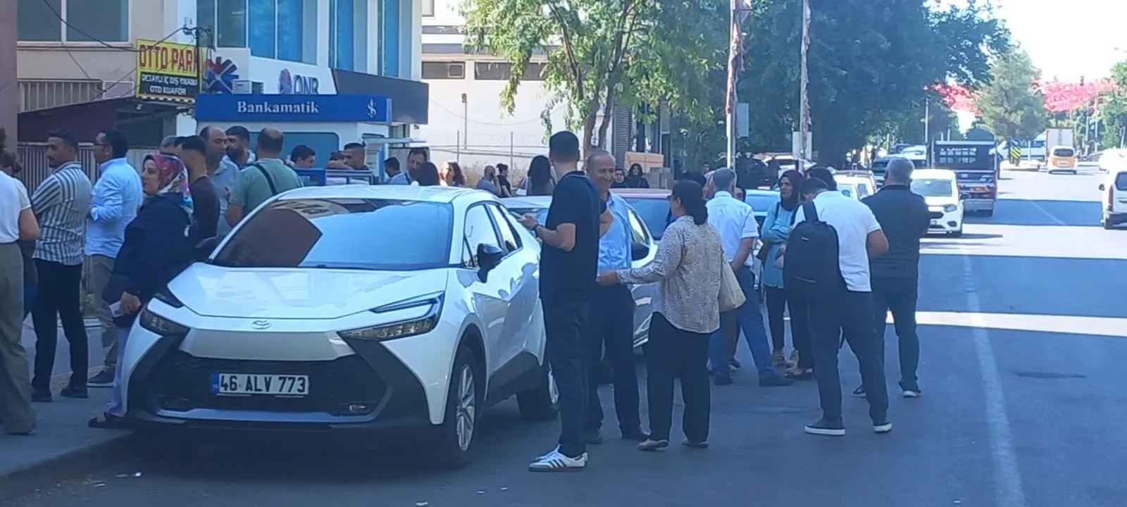 Şanlıurfa merkezli sarsıntı bölgeyi ayağa kaldırdı: Okullarda panik anları
