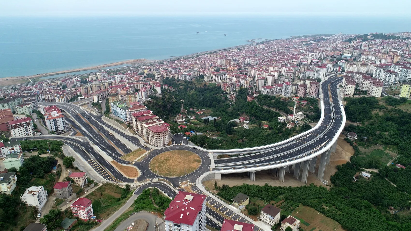 Trabzon'da dağlar deliniyor: Sahil yolunun yükünü hafifletecek dev projede geri sayım