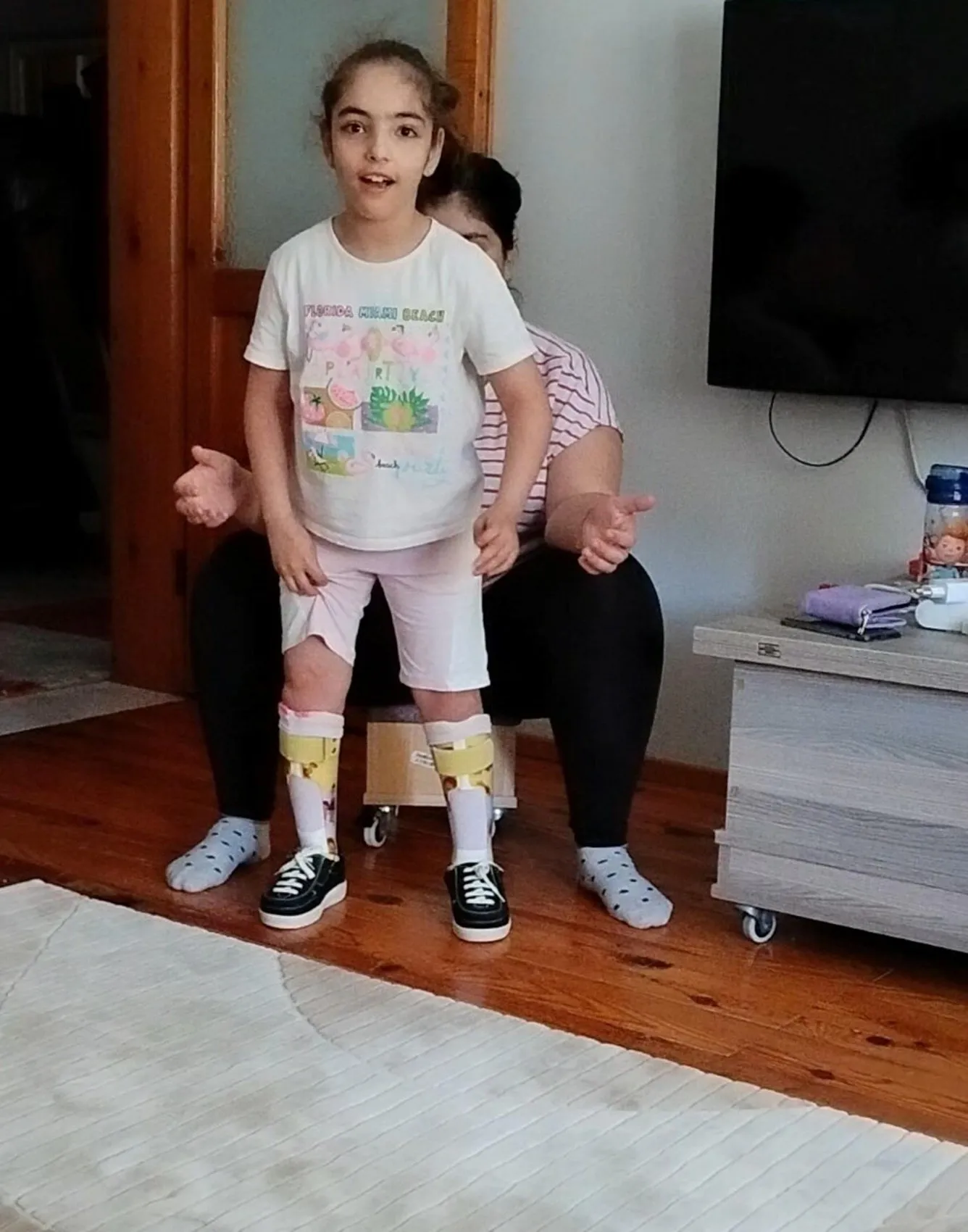 Minik Yağmur'un büyük hayali: Arkadaşlarıyla koşacağı günlerin hayalini kuruyor